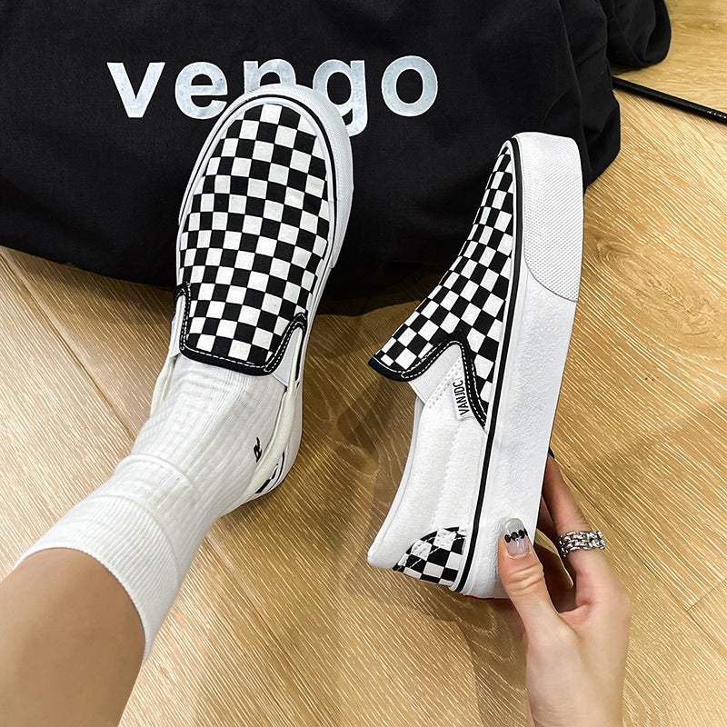 Vans Unisex Classic Slip-On Checkerboard Low Top Shoe