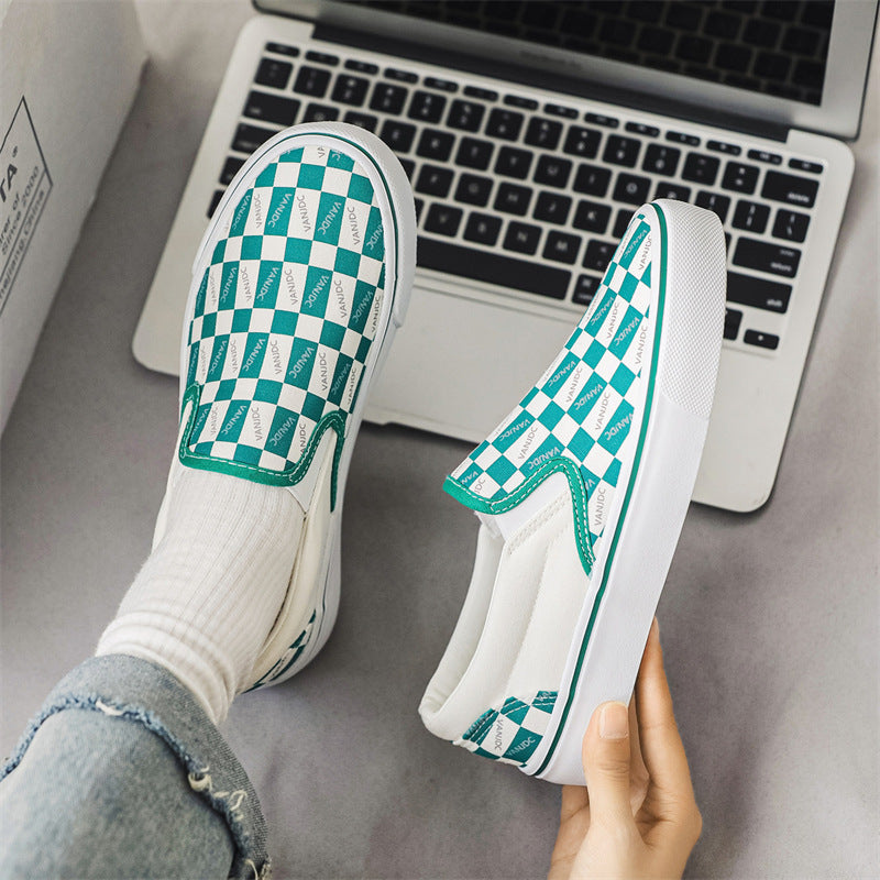 Vans Unisex Classic Slip-On Checkerboard Low Top Shoe